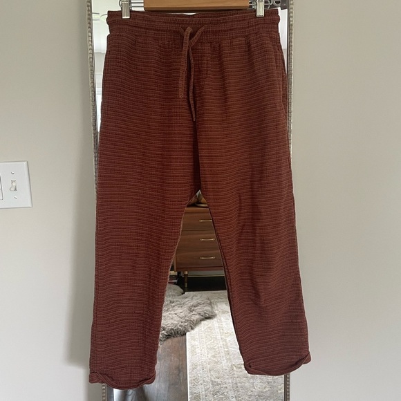 Little Lies Linen Blend Textured Pull On Pant - Picture 2 of 12